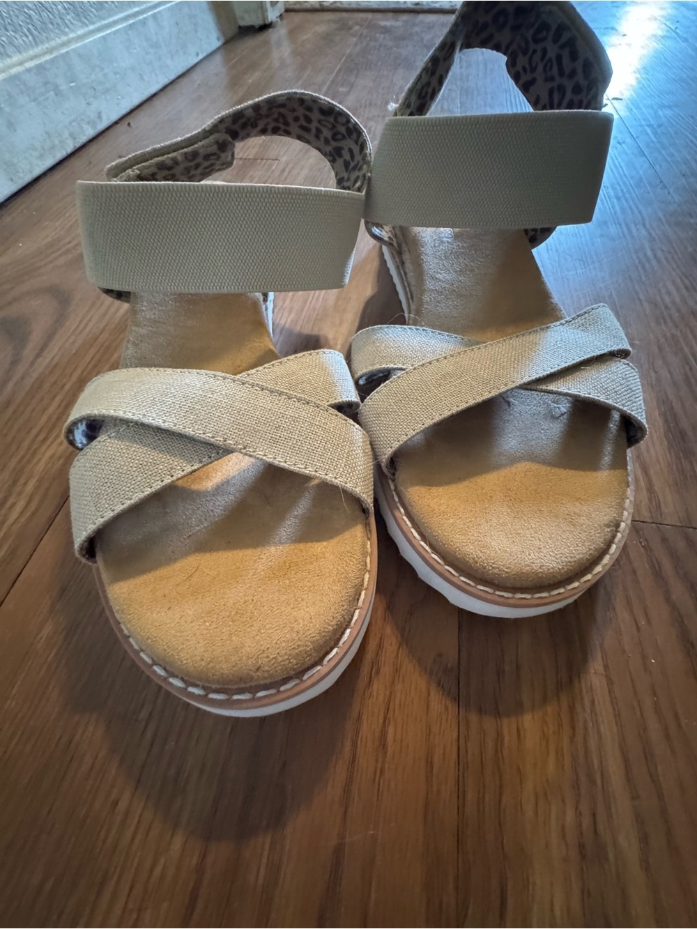 Skechers Tan Beige Platform Sandals with Leopard Inner Lining